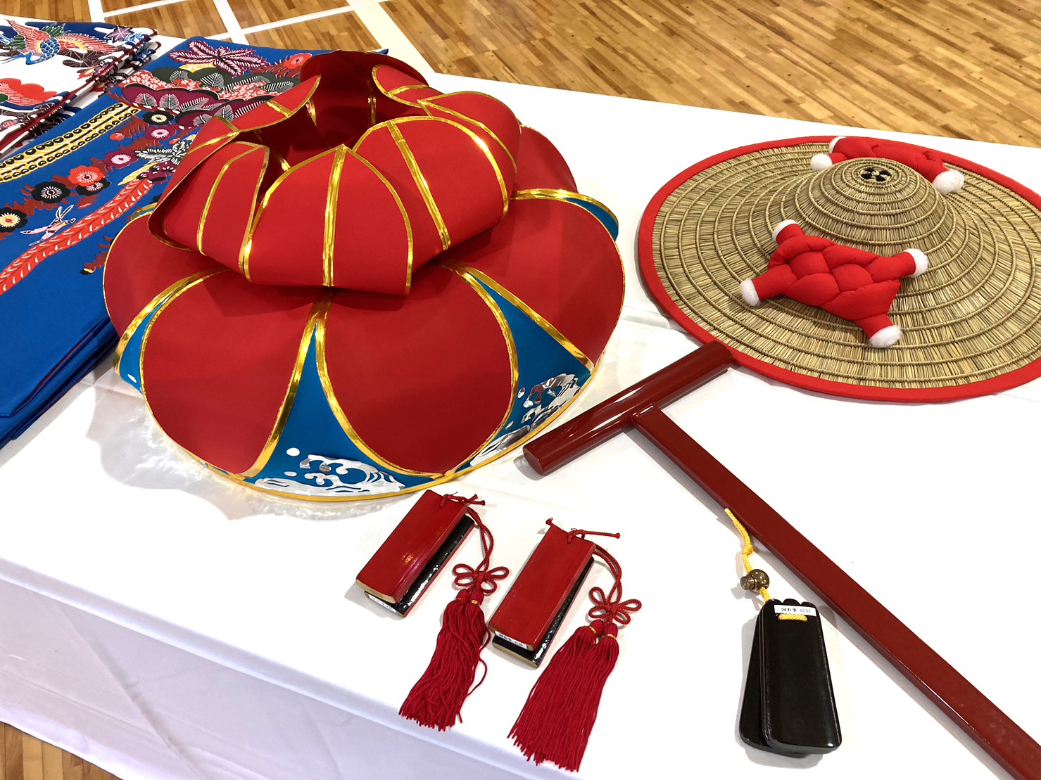 「琉球舞踊と組踊」衣装・小道具展示
